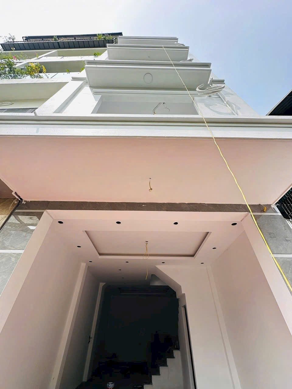 Bán nhà Thạch Bàn,Long Biên 5 tầng,47m,mt4m gần oto nhỉnh 6 tỷ - Ảnh chính